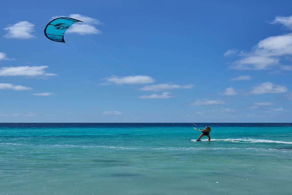 kite surfing in villa bluu, jambaini , zanzibar
